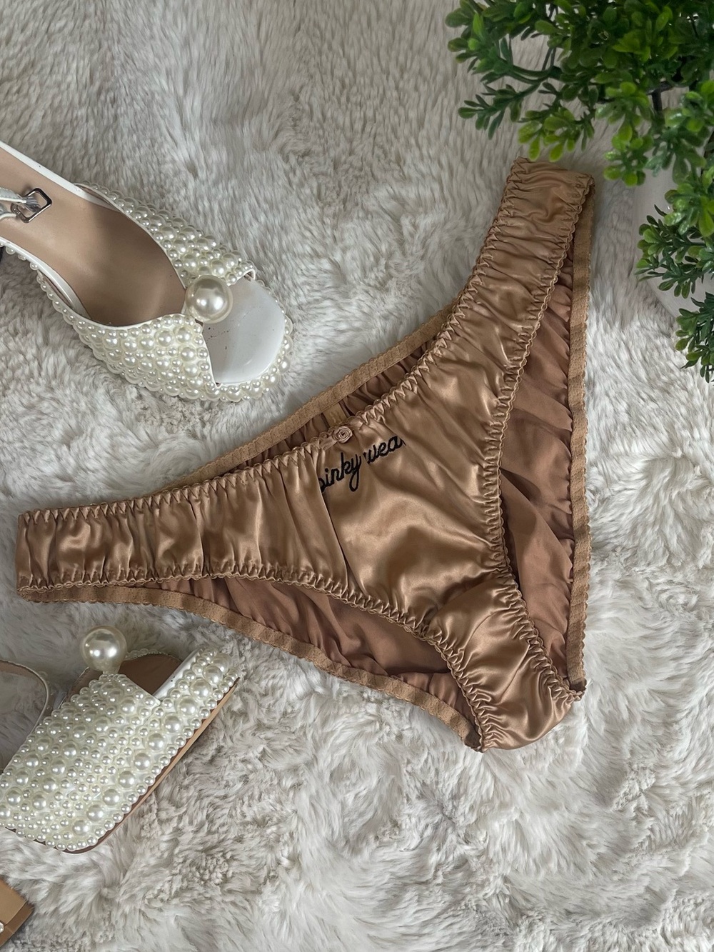 NWT SKIMS Sleepwear Satin Ruched Hipster Panty L